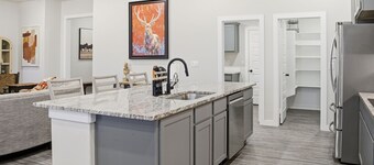 Right at Home-Midland Mockingbird Ridge