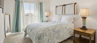 Right at Home-Midland Mockingbird Ridge