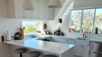 Microwave, oven, dishwasher
