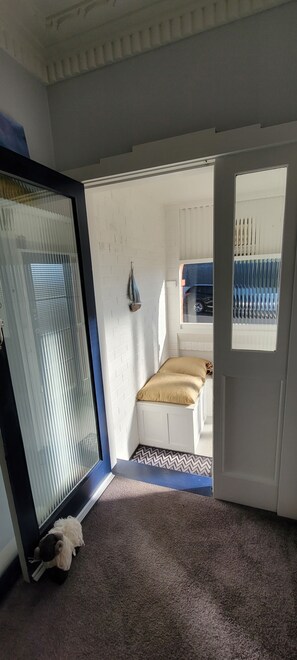 3 bedrooms, iron/ironing board, WiFi, bed sheets - Fabulous on Forbes - Dunedin Favourite for Work or Play! (Dunedin)