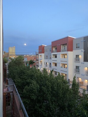 Property grounds - Your Cozy Loft Getaway (Albuquerque)