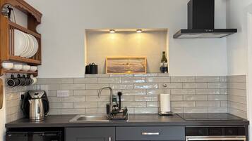 微波炉、烤箱、炉灶