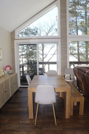 Dining - Pet-Friendly Lakehouse w/ Private Bunkhouse, Fire Pit & Games. (Pine River)
