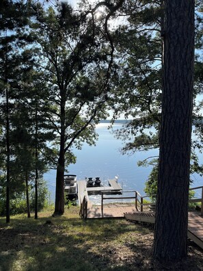 Property grounds - Pet-Friendly Lakehouse w/ Private Bunkhouse, Fire Pit & Games. (Pine River)