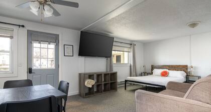 Lumber Jill Lodge - Superior Queen Room