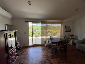 Dining - Playa Coronado, Cozy Studio with workspace next to the Golfcourse (Provincia de Panamá Oeste)