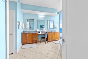 Interior - 3 BR 3 BA spacious condo ~Gulf Shores~Private Beach~Pools~Gulf & Lagoon Views (Gulf Shores)