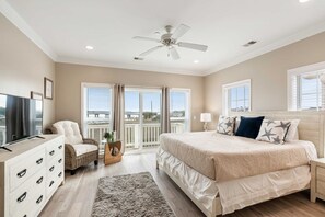 Iron/ironing board, WiFi, bed sheets - Beautiful River Views, Short Walk to Center St and the Beach (Folly Beach)