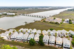 Exterior - Beautiful River Views, Short Walk to Center St and the Beach (Folly Beach)
