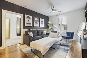 Apartment, Balcony | Living area | Smart TV