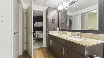 Appartamento, balcone | Bagno