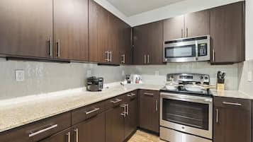 Apartment, Balcony | Private kitchen