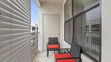 Apartment, Balcony | Property grounds