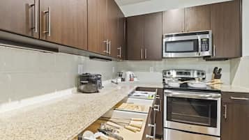 Apartment, Balcony | Private kitchen | Coffee/tea maker