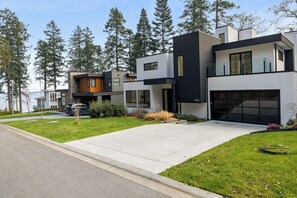 Exterior - Elevated Luxury (Victoria)