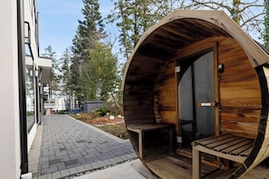 Terrace/patio - Elevated Luxury (Victoria)