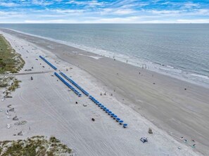 On the beach - Breakers 324 Oceanfront Hilton Head Condo Direct Beach Access (Hilton Head Island)