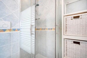 Shower, bidet - Corner House Polignano a mare (Polignano a Mare)