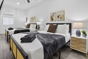 7 bedrooms, iron/ironing board, WiFi - Spacious & Stylish North Las Vegas Villa! (North Las Vegas)
