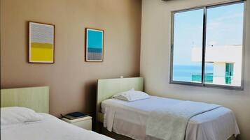 4 bedrooms, iron/ironing board, internet, bed sheets