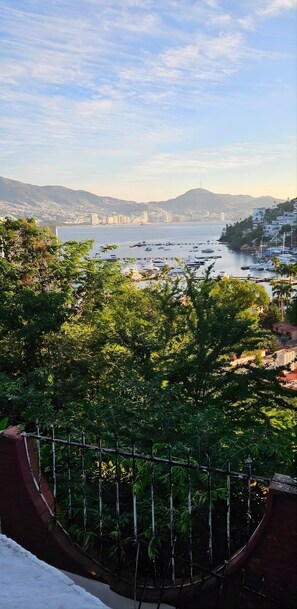 View from property - Hotel Villas Punta Peñasco (Acapulco de Juárez)