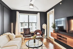 Apartment | Living area - Lux 1B w Pool Near Toyota HQ (Frisco)