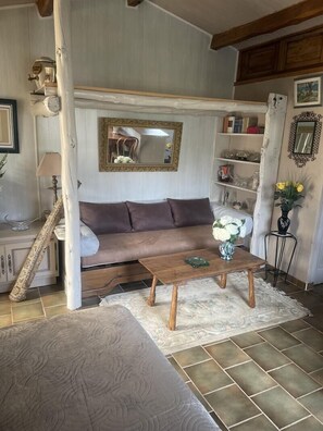 TV, DVD player - Studio La Calèche - LE LUC (LE LUC)