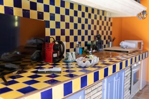 Microwave, oven, coffee/tea maker, toaster - Studio L'ANNEXE with shared pool (FLAYOSC)