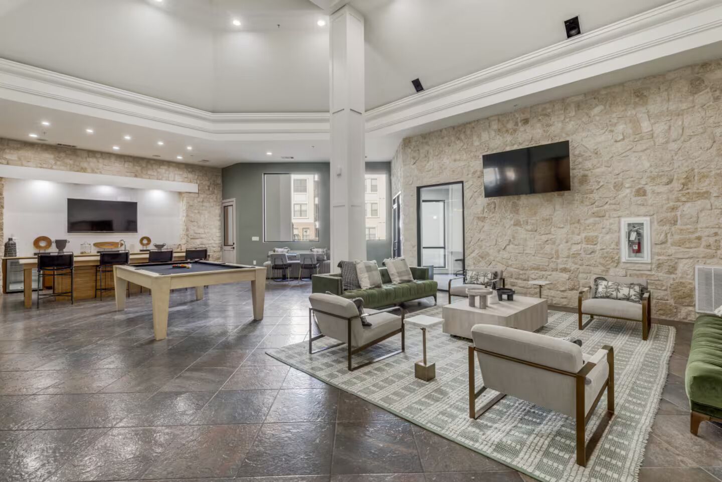 Appartement, balcon | Salle de jeux