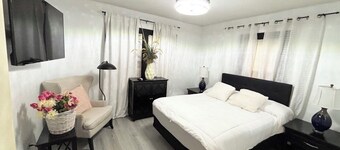 Charming home can sleep up to 7 people and offers FREE parking and FREE coffee