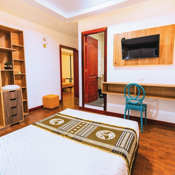 Double Room, 1 Large Twin Bed, Housekeeping | Desk, laptop workspace, free WiFi