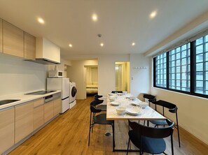 家庭公寓 | 起居區