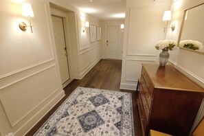 Interior - Brownstone Logan 1 Bedroom - 1 mile to White House (Washington)