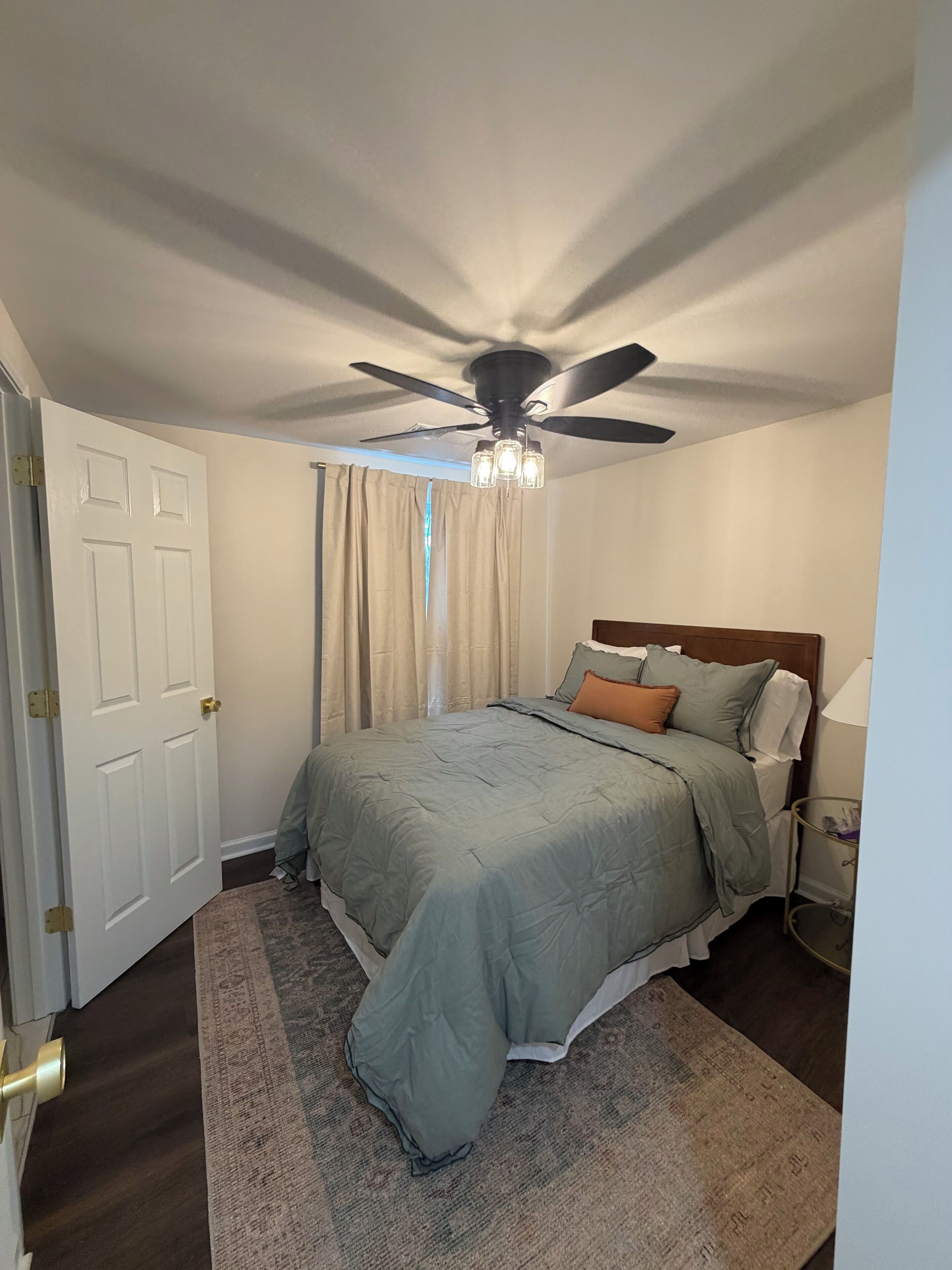 4 間睡房、免費 Wi-Fi、床單