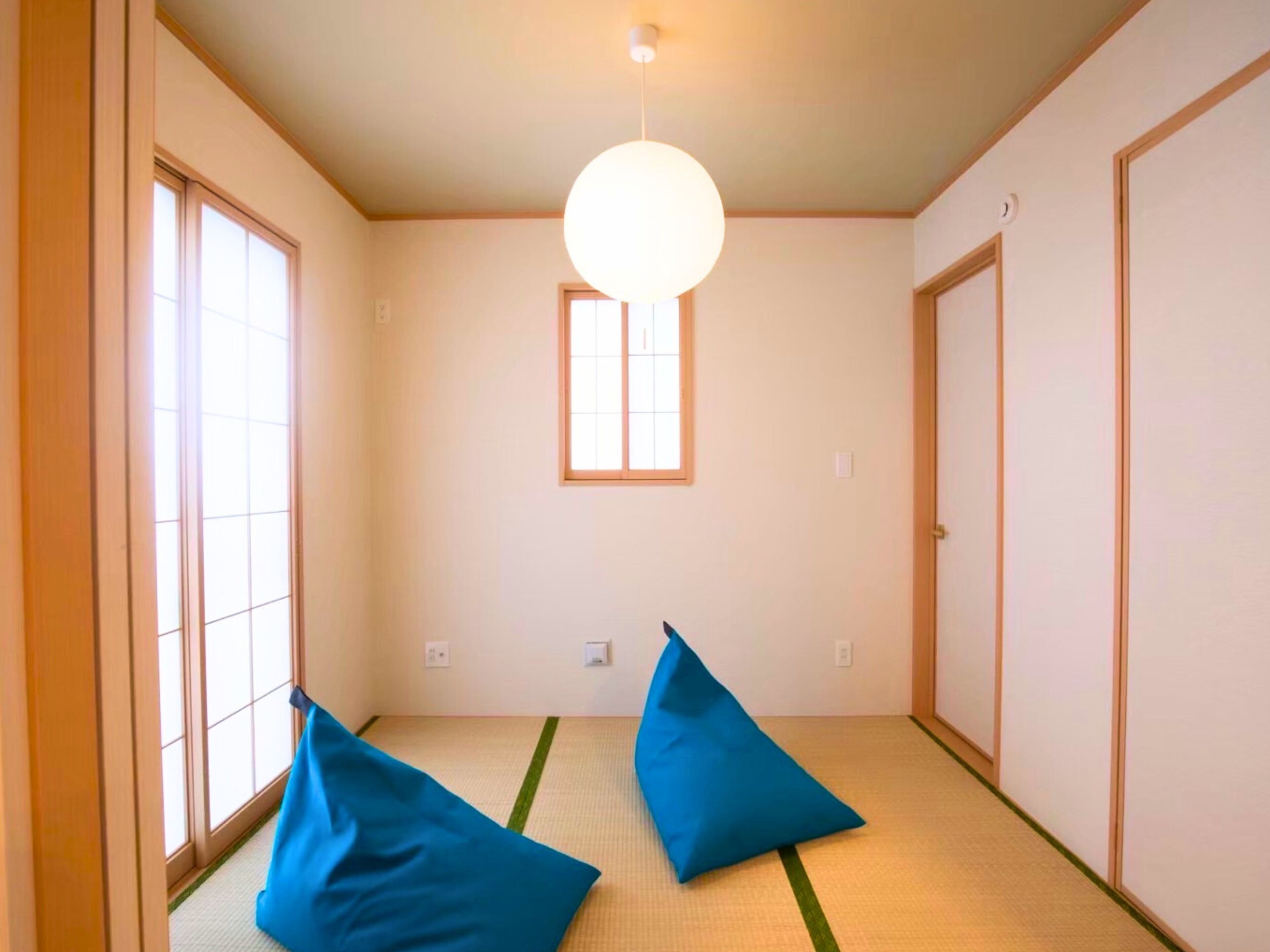 家庭公寓, 阳台, 花园景观 | 办公桌、笔记本电脑工作区、熨斗/熨衣板、免费 WiFi