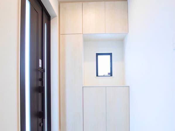 Desk, laptop workspace, iron/ironing board, free WiFi