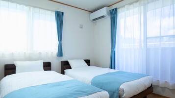 Desk, laptop workspace, iron/ironing board, free WiFi