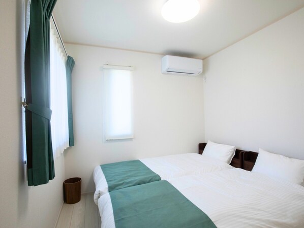 Bureau, espace de travail pour ordinateur portable