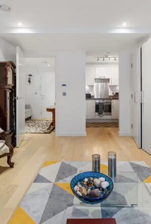 Interior - Best location! Shoreditch 5 min walk Old St Tube (London)