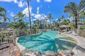 Outdoor pool - Spa Haven 18A Top Floor Private Spa (Airlie Beach)