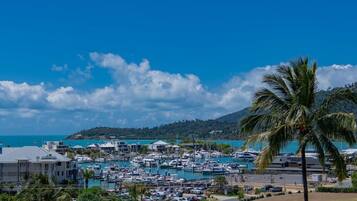 Basic Apartment, 1 King Bed, Balcony, Sea View | Marina