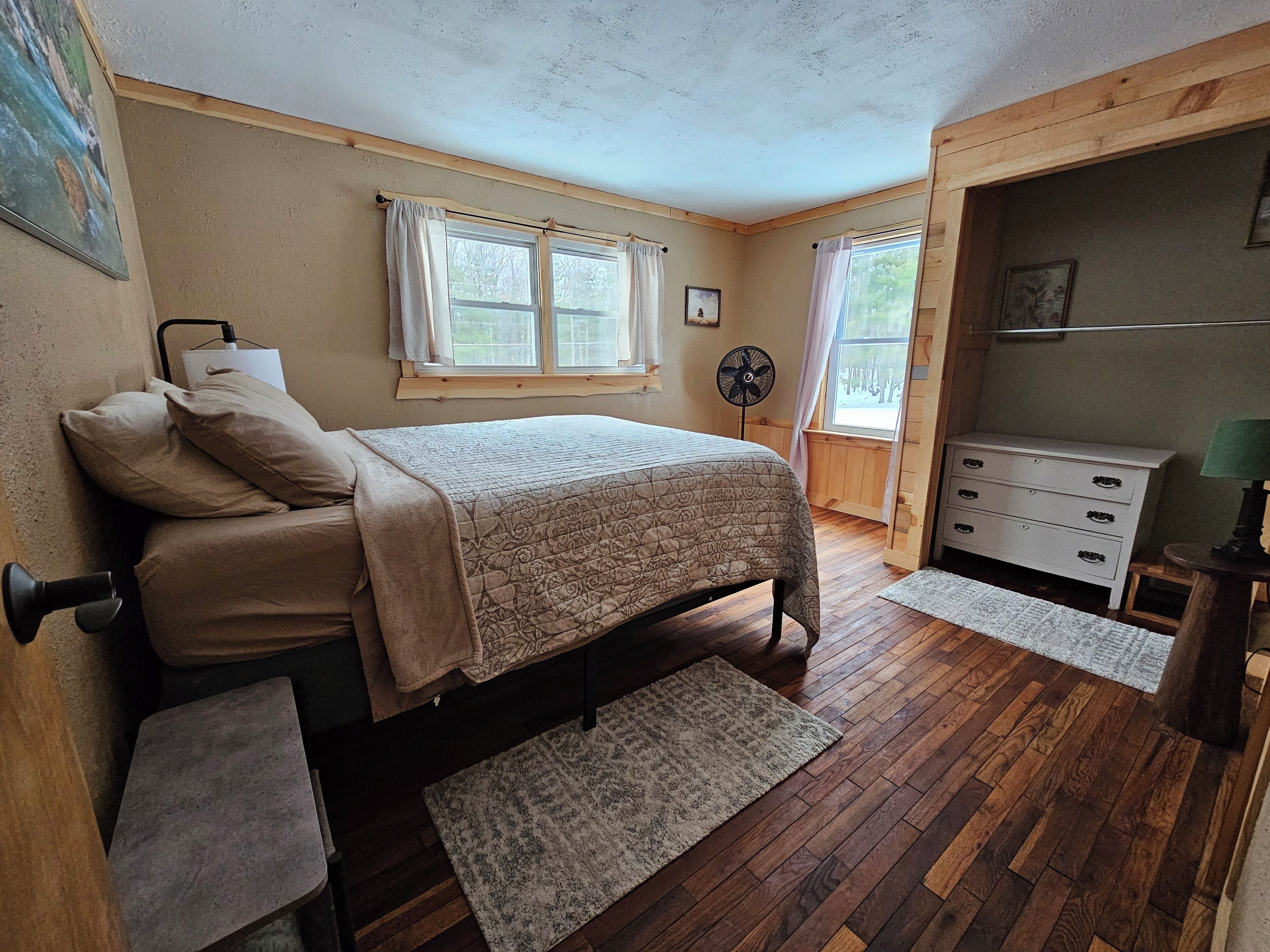 2 bedrooms, WiFi, bed sheets