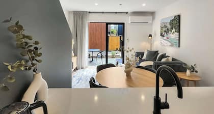 Brand New Retreat | Walk to Shops | Ski Base