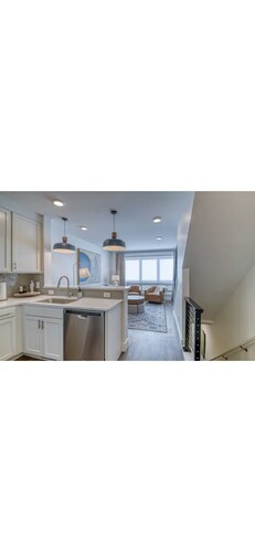 Newer townhome in tranquil Traverse City private rooftop short walk to the beach