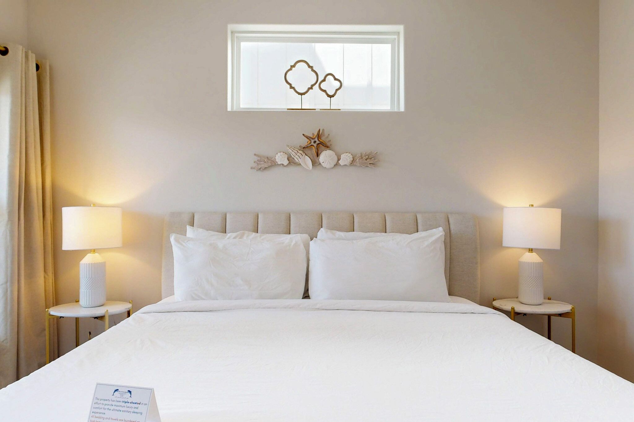 4 bedrooms, desk, free WiFi, bed sheets