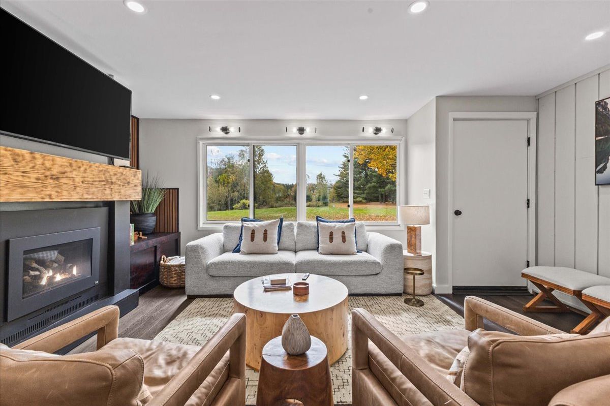 Inviting Stowe Condo: Walk to Rec Path&Restaurants (8097)
