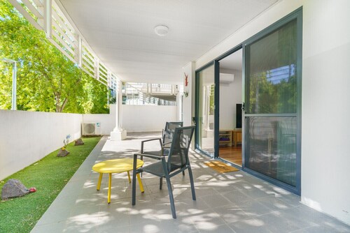 Ground Floor Apartment with Park Views, Kingston