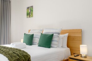 2 bedrooms, desk, iron/ironing board, free WiFi