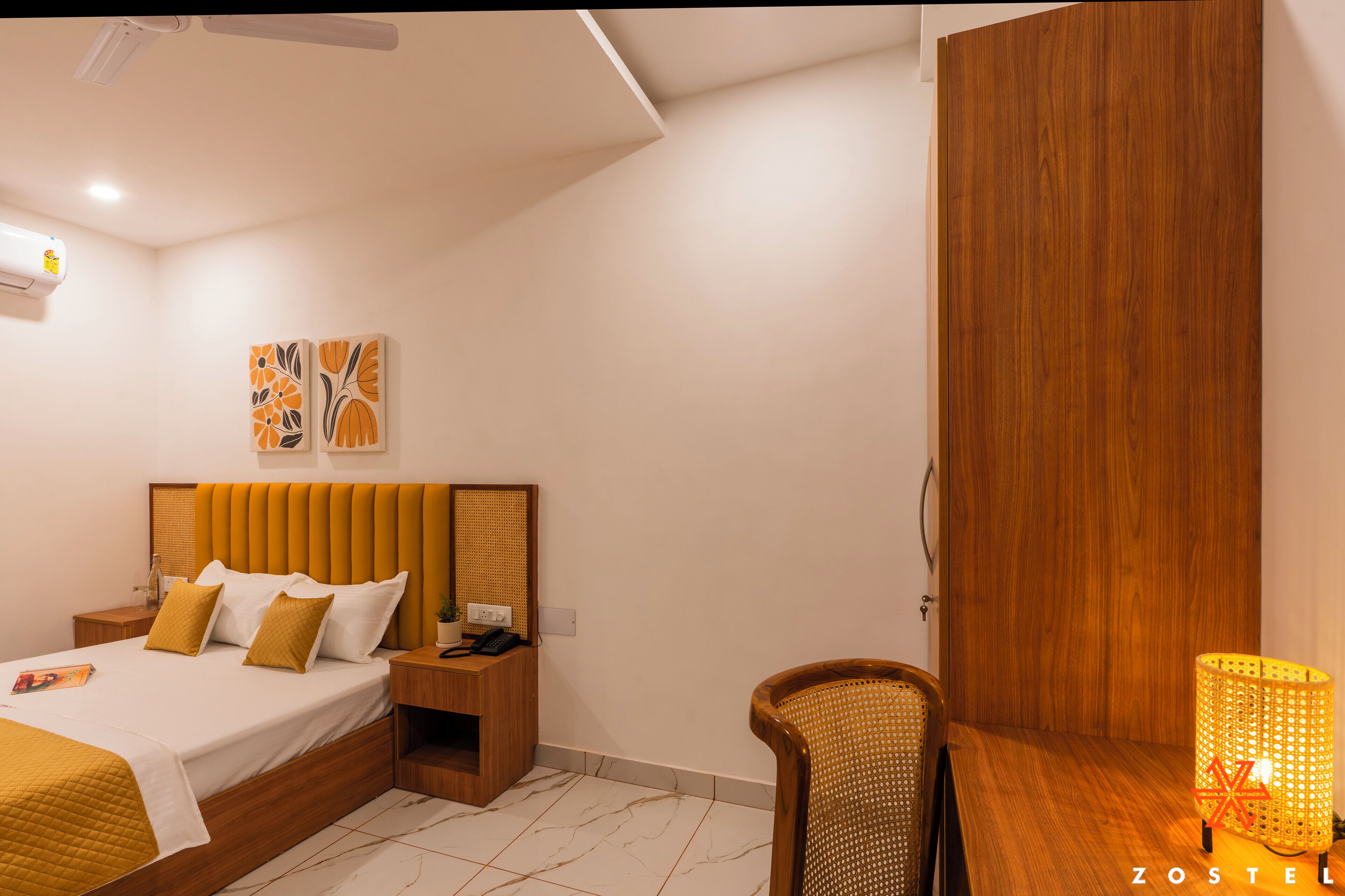 Deluxe Private Room | Free WiFi