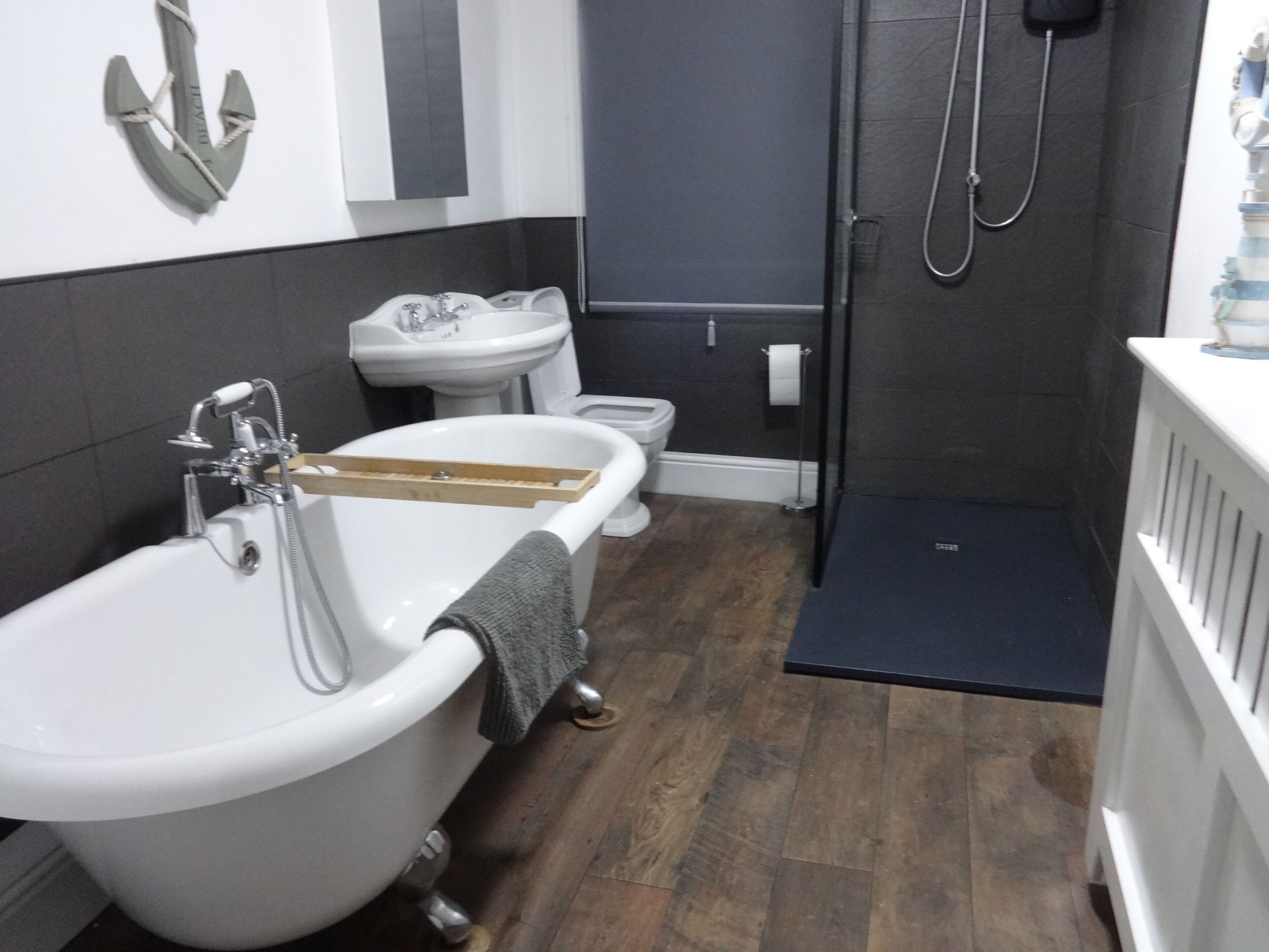 Shower, towels